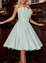 A-Line/Princess Strapless Sleeveless Knee-Length Jersey Homecoming Dresses With Pleated