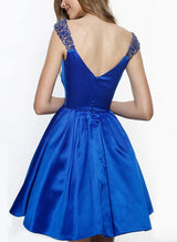 A-Line Sweetheart Short/Mini Satin Homecoming Dresses With Rhinestone
