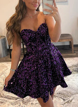 A-Line Sweetheart Sleeveless Short/Mini Sequined Homecoming Dresses