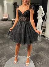 A-Line Sweetheart Sleeveless Tulle Homecoming Dresses With Appliques Lace