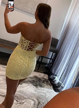 Sheath/Column Sleeveless Strapless Lace Short/Mini Homecoming Dresses With Lace