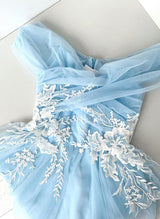 A-Line Off-The-Shoulder Short/Mini Tulle Homecoming Dresses With Appliques Lace