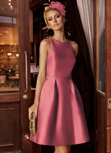 A-Line/Princess Scoop Neck Satin Sleeveless Knee-Length Homecoming Dresses With Pockets