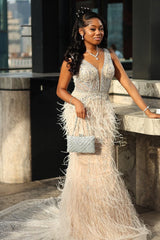 Glamorous Straps V-Neck Sleeveless Mermaid Wedding Dresses Beads With Feather