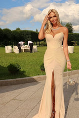 Pretty Sweetheart Strapless Sleeveless Prom Dresses Mermaid High Slit Backless With Pleats