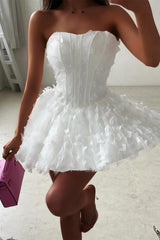 Charming White A-Line Strapless Mini Homecoming Dress Sleeveless Tulle On Sale