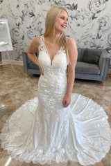 Classy V-Neck Straps Sleeveless Wedding Dresses Mermaid Appliques Lace Long With Buttons