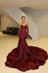 Sparkling Burgundy Sweetheart Strapless Satin Evening Dresses Mermaid Sheath With Gloves