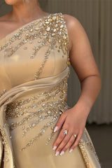 Exquisite Asymmetrical Strapless Sleeveless Satin Evening Dresses A-Line Slit Gem With Zipper Pleats