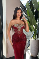 Modern Burgundy Strapless Sleeveless Mermaid Evening Dresses Sheath Gem With Pleats