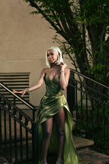 Minimalist Green V-Neck Hi-Lo Strapless Satin Wedding Dresses Sleeveless With Lace-Up Back