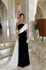 Glamorous Black White Sleeveless Satin Mermaid Evening Dresses Column With Pleats