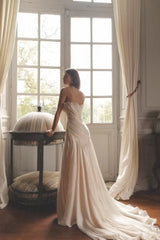 Elegant V-Neck Strapless Sleeveless Evening Dresses High Split With Zipper Pleats