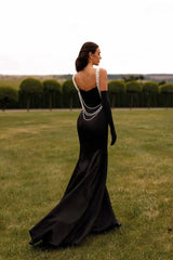 Luxurious Black Straps Sleeveless Satin Evening Dresses Mermaid Sheath With Gloves Pearls