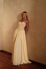 Chic Daffodil Halter Sweetheart Sleeveless Chiffon Evening Dresses Floor Length With Lace-Up Back