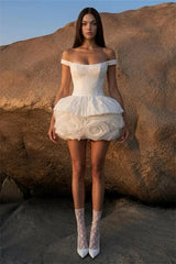 Pretty White Off The Shoulder Homecoming Dresses Mini With Zipper