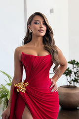 Glamorous Burgundy Strapless Sleeveless Satin Evening Dresses Mermaid High Split With Pleats