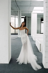 Elegant White Strapless Sleeveless Mermaid Tulle Evening Dresses Gem With Zipper Pleats