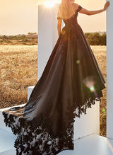 Ball-Gown Elegant Sweetheart Sleeveless Court Train Wedding Dresses Lace-Dbrbridal