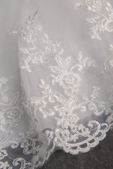 Ball Gown Princess Wedding Dresses Ivory Lace Beaded Chains Off The Shoulder Bridal Dress-Dbrbridal