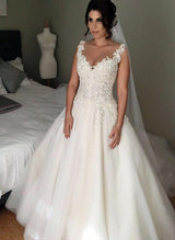 Ball-Gown V-neck Tulle Court Train Wedding Dresses Appliques Lace-Dbrbridal