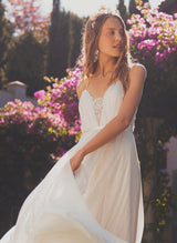 Boho Garden Lace Chic A-line Wedding Dresses V-neck Chiffon Sweep Train-Dbrbridal