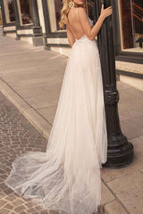 Boho Wedding Dress A-line Chic V-Neck Straps Sleeveless Tulle Beach Bridal Gowns-Dbrbridal