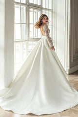 Casual Wedding Dress With Train A-line Chic V-Neck Long Sleeves Lace Bridal Gowns-Dbrbridal
