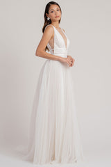 Casual White Wedding Dress A-Line Chic V-Neck Sleeveless Long Pleated Tulle Bridal Gowns-Dbrbridal