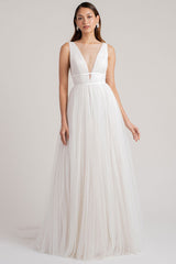 Casual White Wedding Dress A-Line Chic V-Neck Sleeveless Long Pleated Tulle Bridal Gowns-Dbrbridal