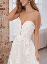 Chic A-line Elegant Sweetheart Sleeveless Sweep Train Lace Wedding Dresses-Dbrbridal