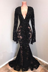 Chic Black Lace V-Neck Long Sleeves Mermaid Prom Dresses Sheer Floor Length Evening Gowns-Dbrbridal