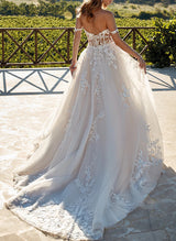 Elegant Sweetheart Chic A-line Lace Wedding Dress Sweep Train-Dbrbridal