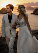 Illusion Neck Sleeveless Lace Tulle Wedding Dress Appliques Lace Chic A-line Sweep Train-Dbrbridal