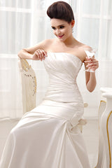 Ivory Mermaid Court Train Bridal Wedding Dress With Strapless-Dbrbridal