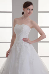 Ivory Sweetheart Neck Strapless Beading Net Wedding Dress-Dbrbridal