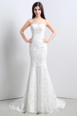 Lace Sweatheart Trumpet/Mermaid Wedding Dress With Lace Cape-Dbrbridal