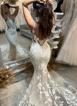 Mermaid Fitted V-Neck Sleeveless Court Train Lace Wedding Dresses-Dbrbridal