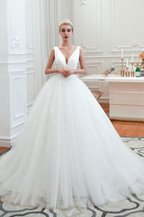 Princess Wedding Dress Ball Gown Chic V-Neck Sleeveless Court Train Bridal Gowns-Dbrbridal