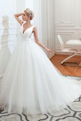 Princess Wedding Dress Ball Gown Chic V-Neck Sleeveless Court Train Bridal Gowns-Dbrbridal