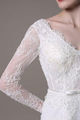 Retro Lace Wedding Dress A-Line With Long Sleeves Pearls Applique And Chapel Train-Dbrbridal