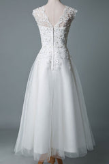 Retro Wedding Dress Tea Length Jewel Neck Sleeveless A-line Tulle Short Bridal Dress Exclusive-Dbrbridal