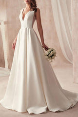 Retro Wedding Dresses A-line Chic V-Neck Sleeveless Long Pleat Bridal Gowns With Train-Dbrbridal