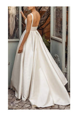 Retro Wedding Dresses Square Neck Sleeveless Satin Fabric Court Train Sash Bridal Dress-Dbrbridal