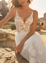 Sleeveless Lace Wedding Dresses Chic A-line V-Neck Sweep Train-Dbrbridal