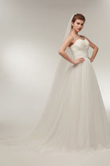 Strapless Wedding Dresses Ivory Sweetheart Neckline Bridal Gown Feathers Tulle Wedding Gown With Train-Dbrbridal