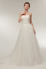 Strapless Wedding Dresses Ivory Sweetheart Neckline Bridal Gown Feathers Tulle Wedding Gown With Train-Dbrbridal