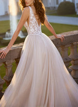V-neck Sleeveless Lace Tulle Wedding Dresses Appliques Lace-Dbrbridal