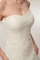 Wedding Dresses Strapless Lace Maxi Bridal Dress Sweetheart Neckline Long Ivory Wedding Gowns-Dbrbridal