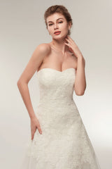 Wedding Dresses Strapless Lace Maxi Bridal Dress Sweetheart Neckline Long Ivory Wedding Gowns-Dbrbridal